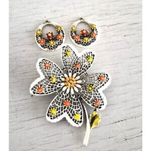 Vintage Art Pepper White Metal Enamel Sunflower Brooch Set